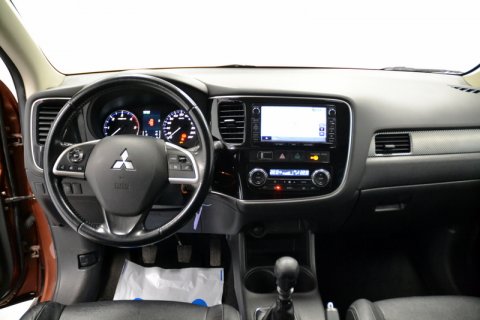 Mitsubishi Outlander 2.2 Di-D 4WD